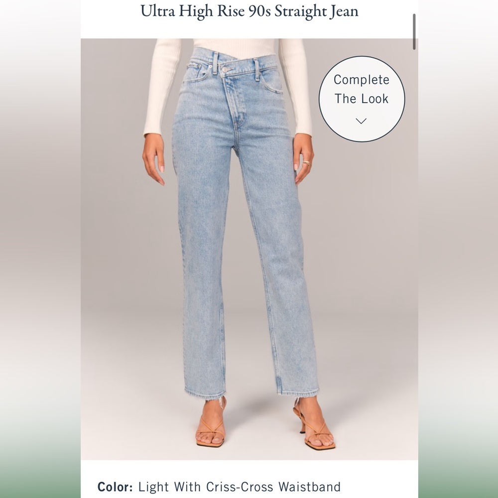 NEVER WORN. ABERCROMBIE ULTRA HIGH RISE 90s STRAIGHT JEAN